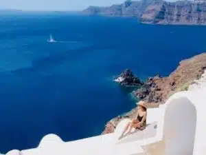 Kamala Nayeli overlooking the ocean