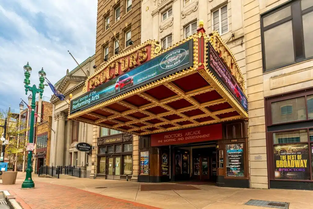 shutterstock 2615516551